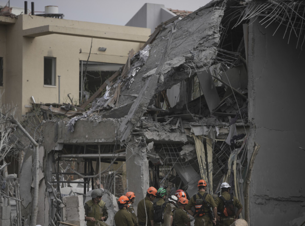 Iran: Najmanje tri osobe poginule u izraelskom napadu na vozilo hitne pomoći