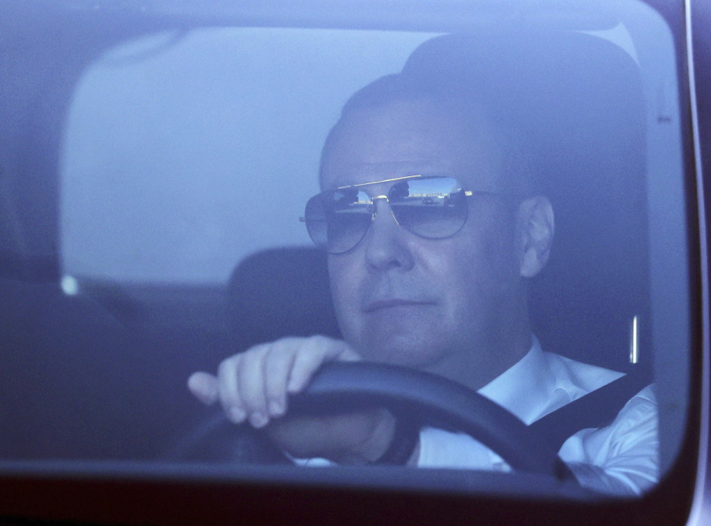 Medvedev: Koalicija voljnih nije uspela da nadigra Trampa u Beloj kući