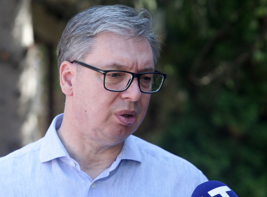Vučić čestitao Milici Novaković osvajanje još jedne bronzane medalje na EP u kajaku