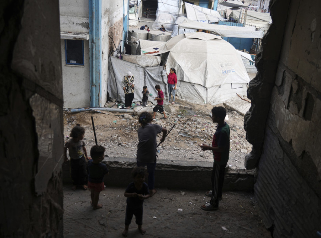 Najmanje 24 Palestinca poginula u izraelskom napadu dok su čekali pomoć u Gazi
