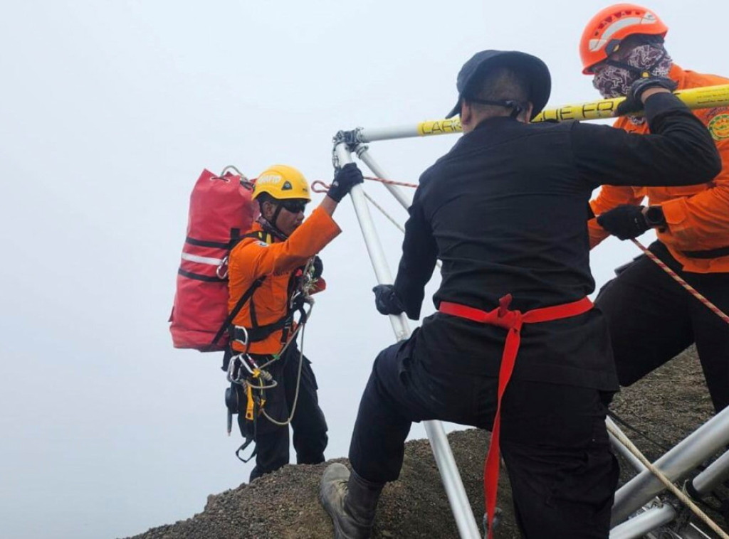 Pronađeno telo brazilske državljanke koja je pala sa litice vulkana u Indoneziji