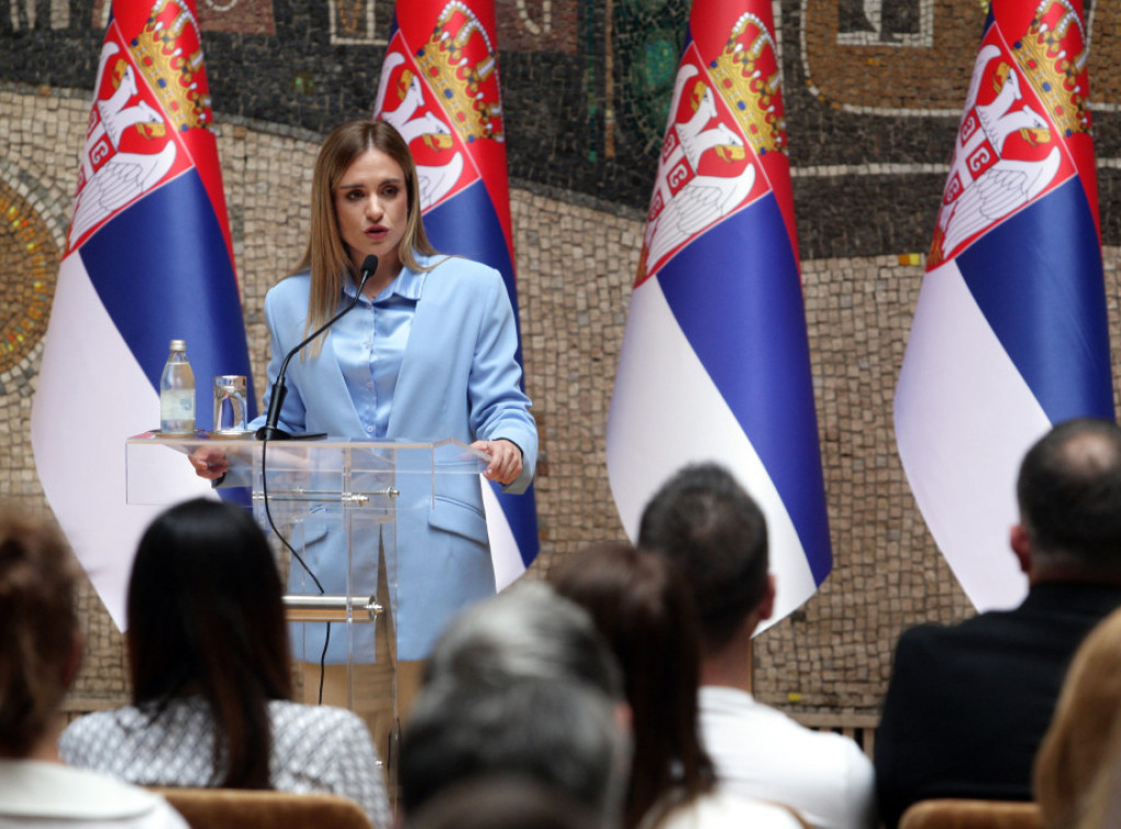 Milica Đurđević Stamenkovski uručila ugovore za 120 lokalnih samouprava namenjene socijalnoj zaštiti