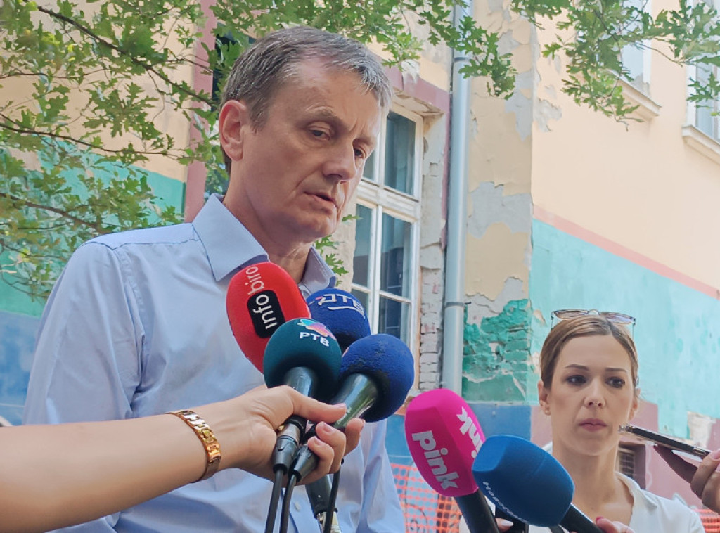 Glišić: Preko 800 miliona dinara za osnovnu školu u Sremskim Karlovcima