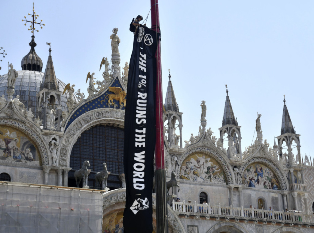 Novi protest protiv venčanja Džefa Bezosa i Loren Sančez u Veneciji
