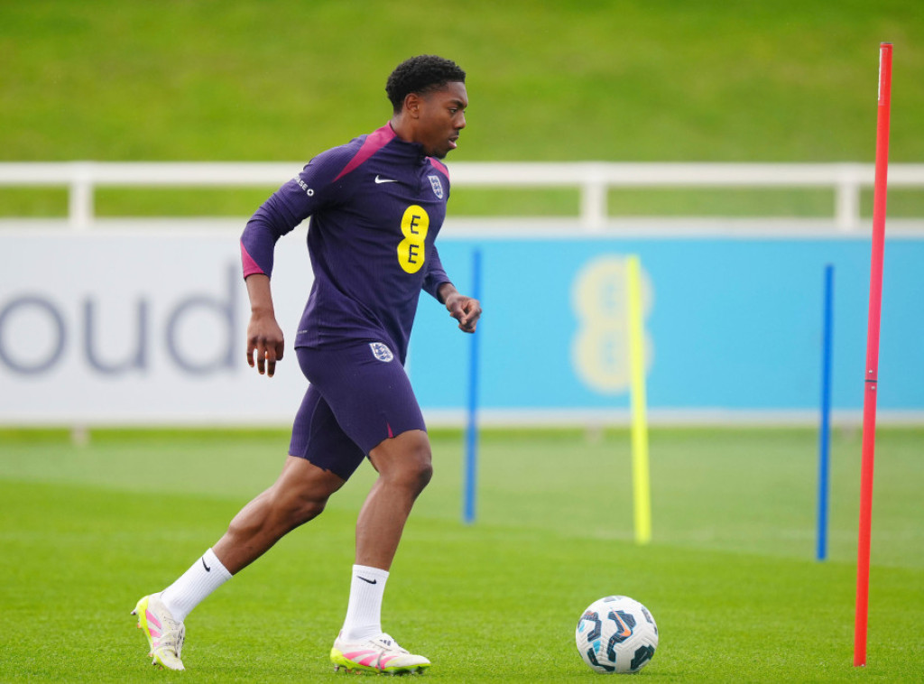 Engleski fudbaler Majls Luis-Skeli produžio ugovor sa Arsenalom