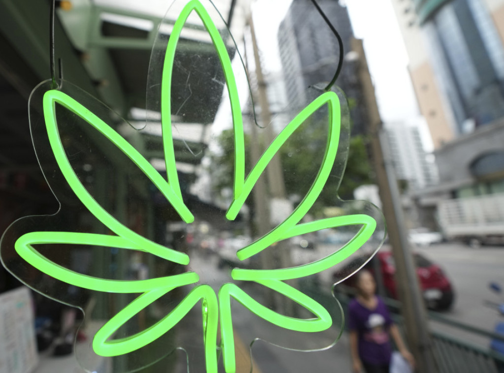 Na Tajlandu stupila na snagu zabrana prodaje kanabisa bez recepta