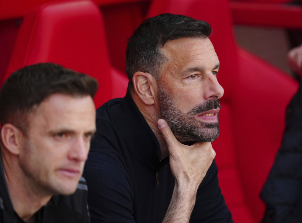 Holandski stručnjak Rud Van Nistelroj nije više trener fudbalera Lestera