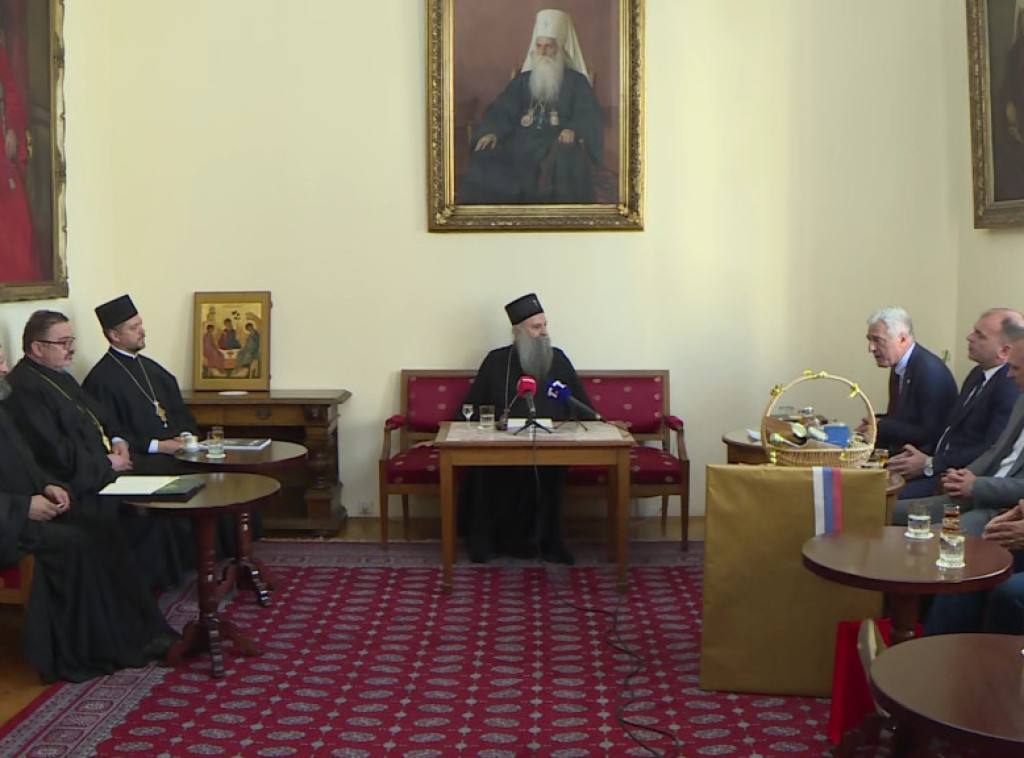 Patrijarh sa članovima Odbora za obeležavanje zločina nad Srbima u srednjem Podrinju
