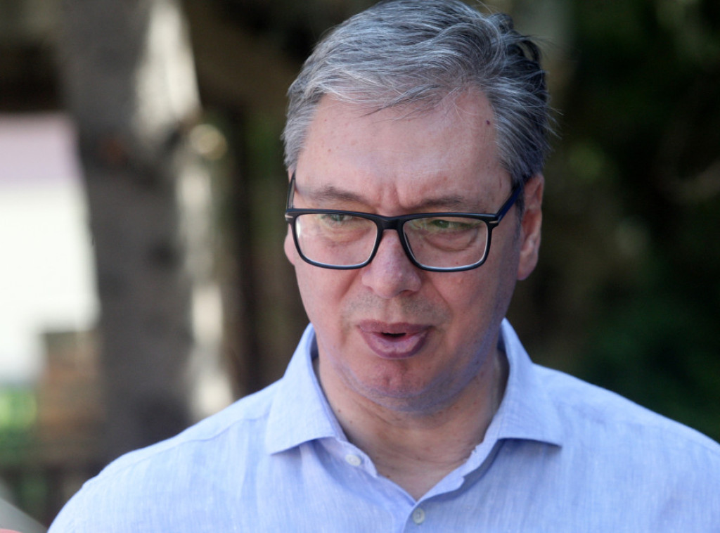 Vucic: Economic damage resulting from blockades amounts to billions of euros