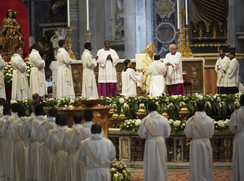 Papa Lav XIV zaredio 32 nova sveštenika iz 23 zemlje