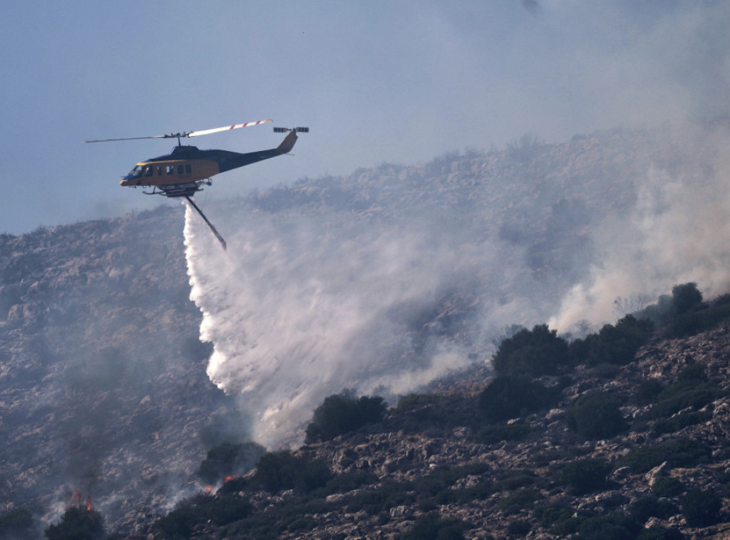 Na području Soluna vatrogasci gase još jedan šumski požar
