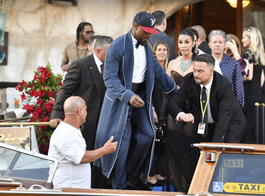 Poznate ličnosti napuštaju Veneciju posle Bezosovog venčanja