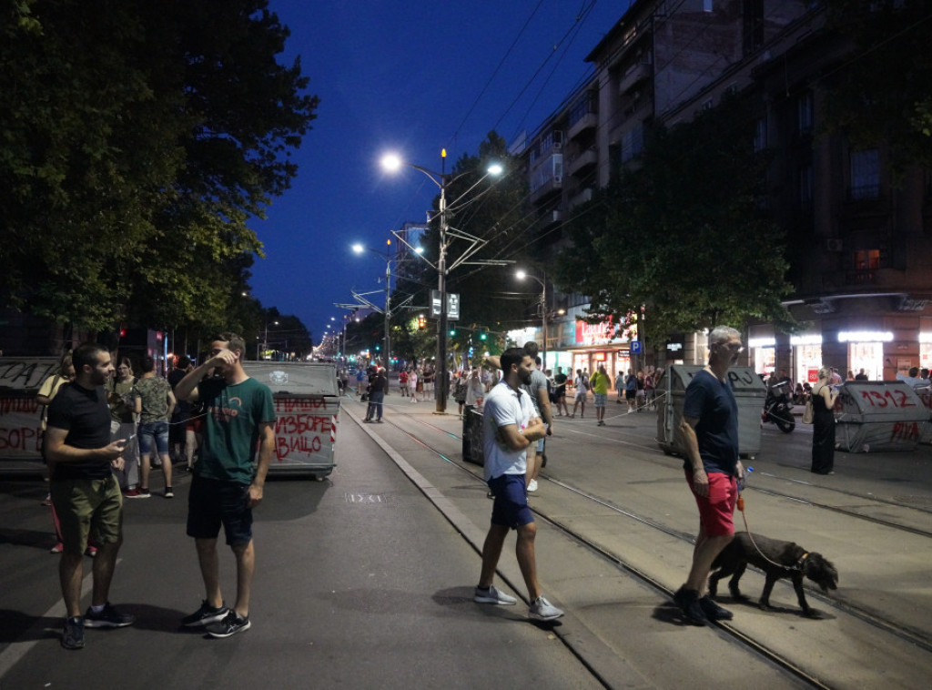 Blokade na nekoliko lokacija u Beogradu, blokiran i most Duga u Novom Sadu
