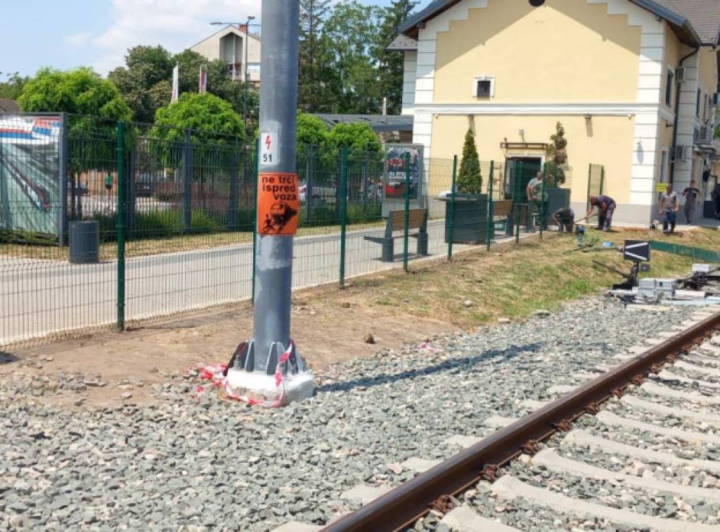 Apel Infrastrukture železnice: Kretanje po pruzi opasno po život i zabranjeno