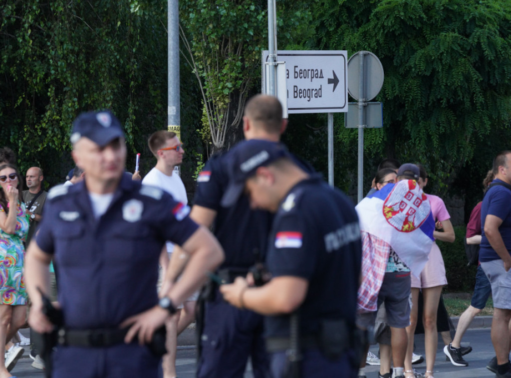 U Beogradu ulice prohodne, saobraćaj normalizovan