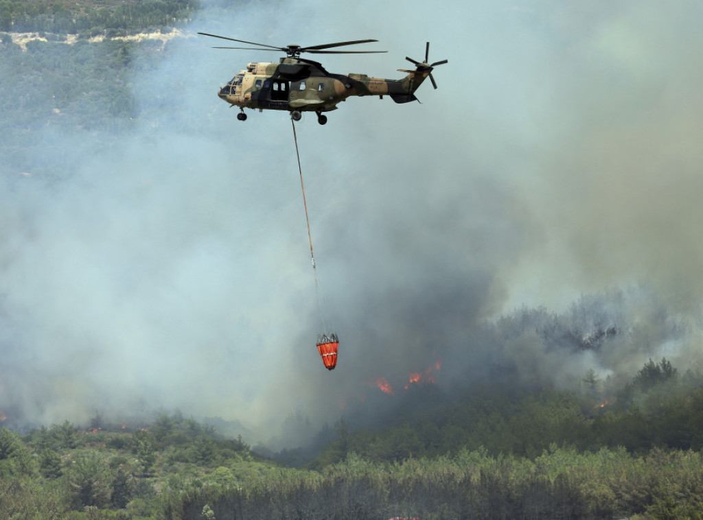 Skoplje: U Severnoj Makedoniji aktivna četiri požara, gase ih tri helikoptera