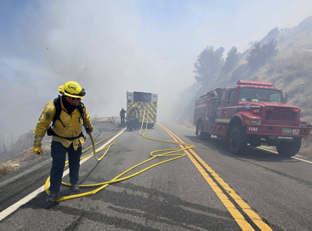 Više od 10 požara izbilo tokom vikenda u Kaliforniji