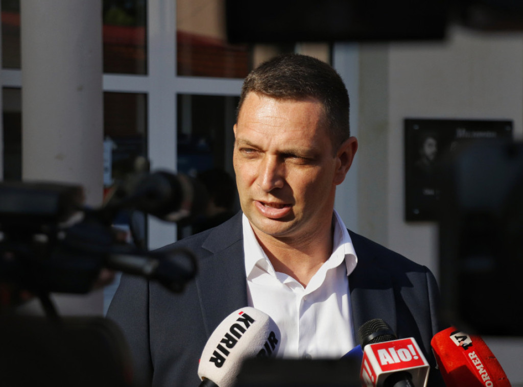 Dvojica muškaraca zaustavili automobil predsednika Opštine Kosjerić i pretili mu