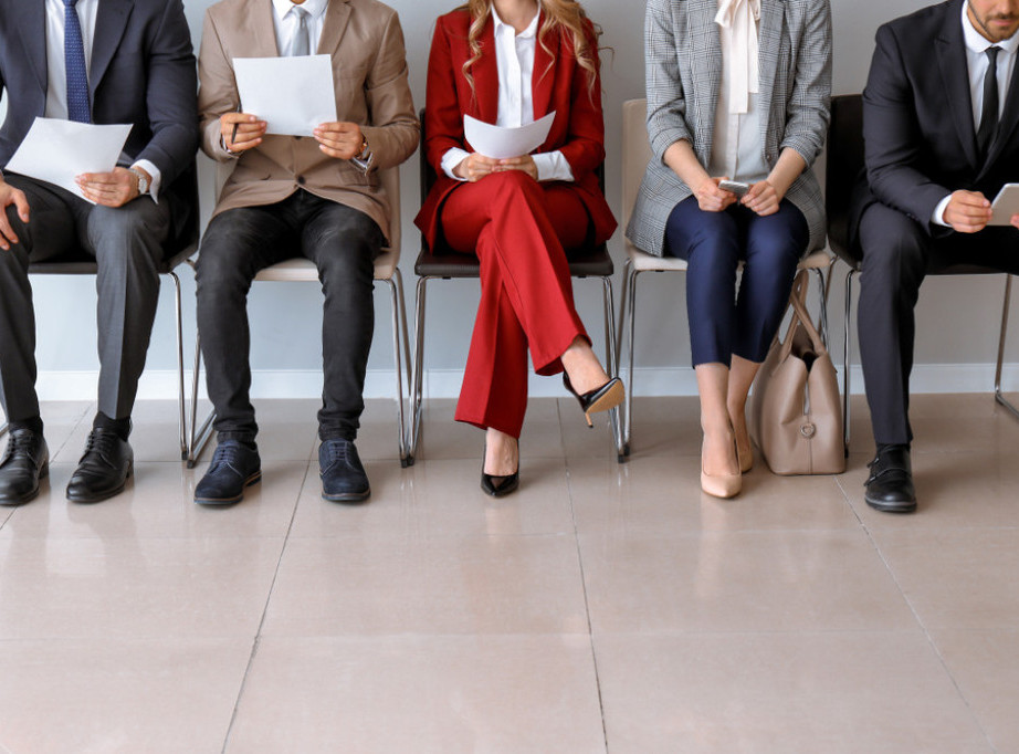 SAD izgubile 92.000 radnih mesta u februaru, stopa nezaposlenosti porasla na 4,4 odsto