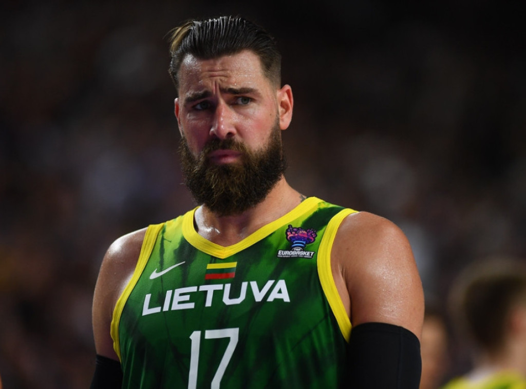 Litvanski košarkaš Jonas Valančijunas potpisao za Žalgiris