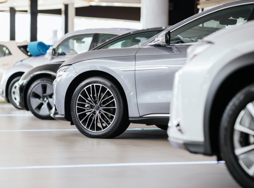 Uvoz novih putničkih automobila u Rusiju porastao za 40 odsto međugodišnje