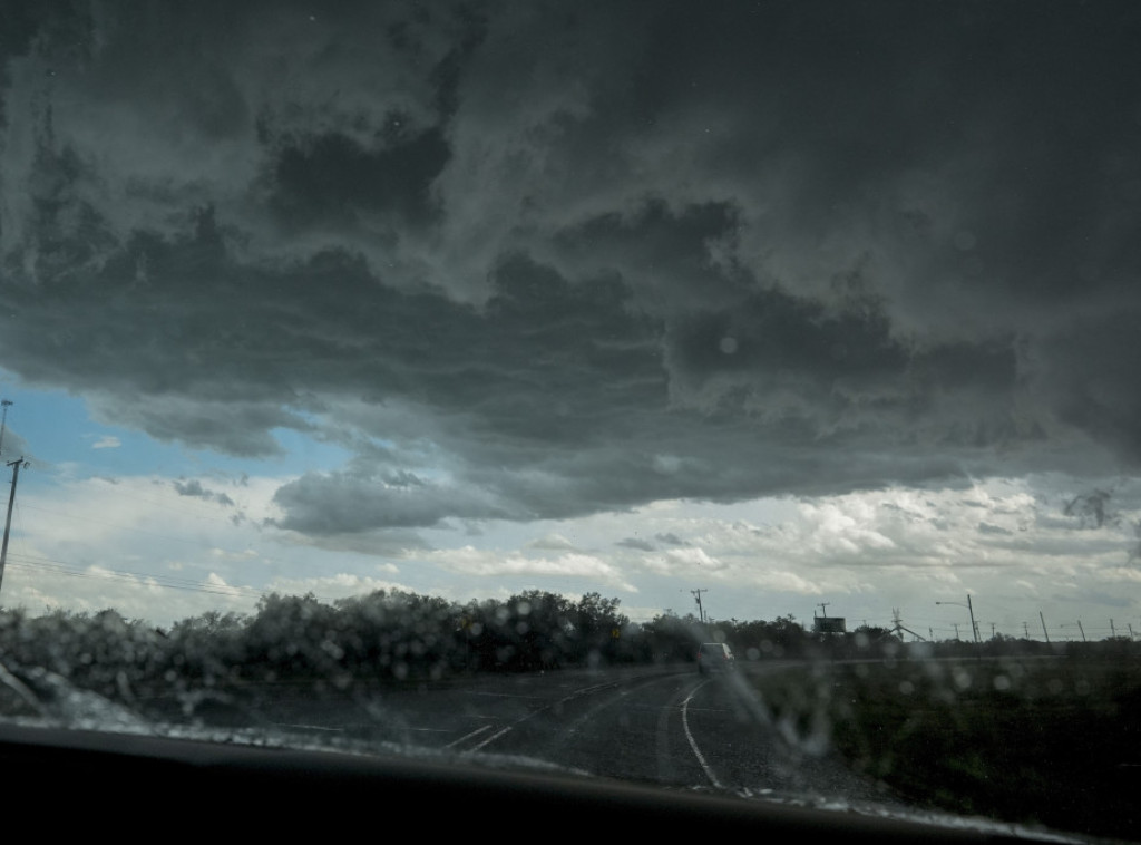 Pet osoba poginulo u nevremenu koje je pogodilo Kinu