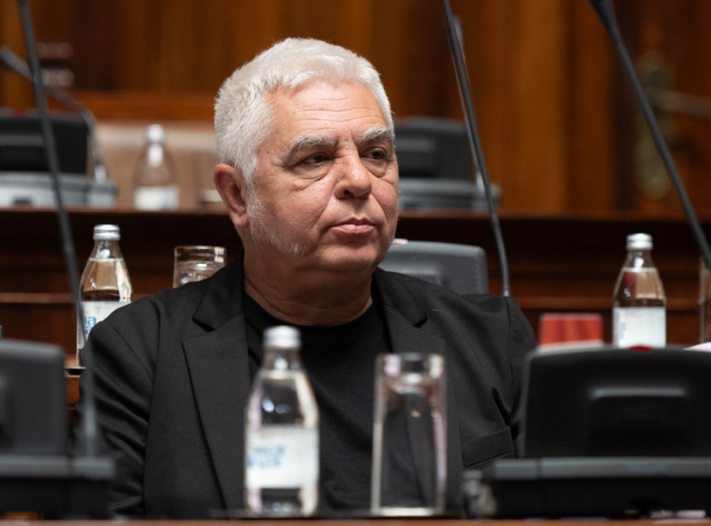 Ministar Bratina: Novinari moraju da budu zaštićeni kada rade svoj posao