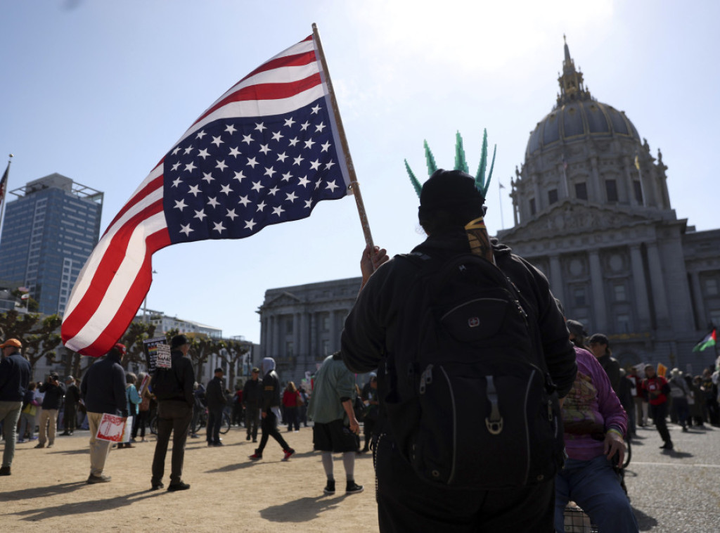 Prodaja kompanija Dženeral motors i Ford u SAD porasla u drugom kvartalu 2025.