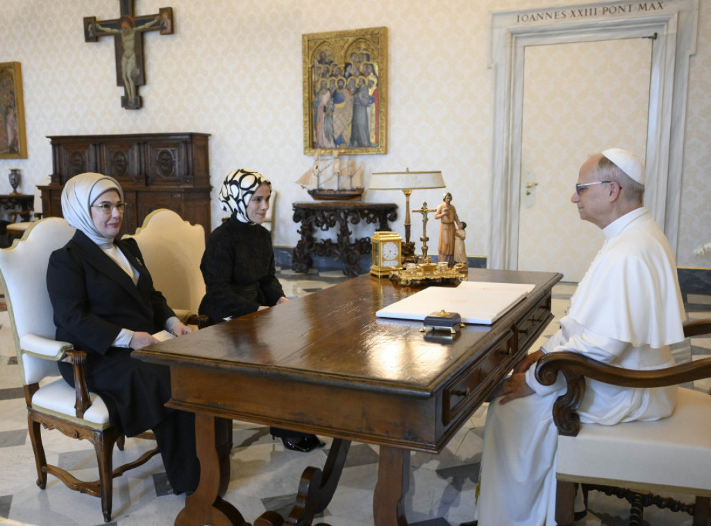 Papa Lav u razgovoru sa Emine Erdogan najavio mogućnost posete Turskoj u novembru