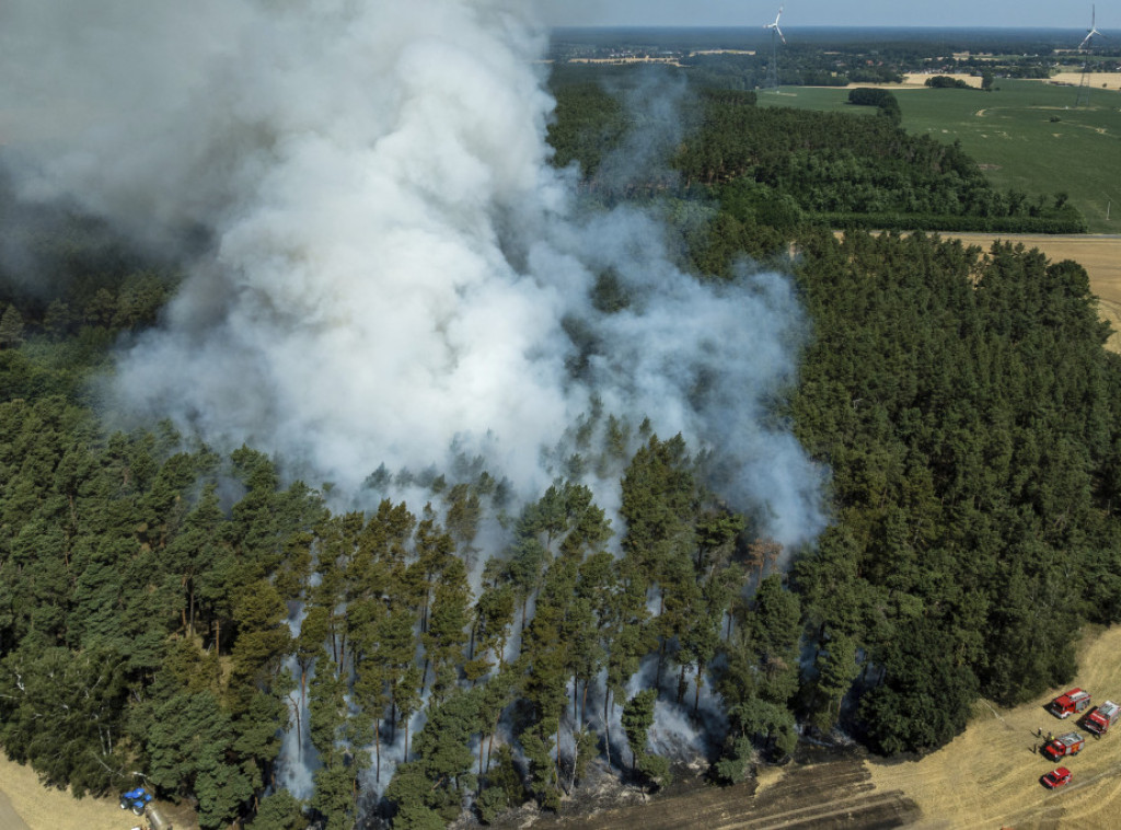 U Saksoniji izgorelo 200 hektara šume, požar se proširio