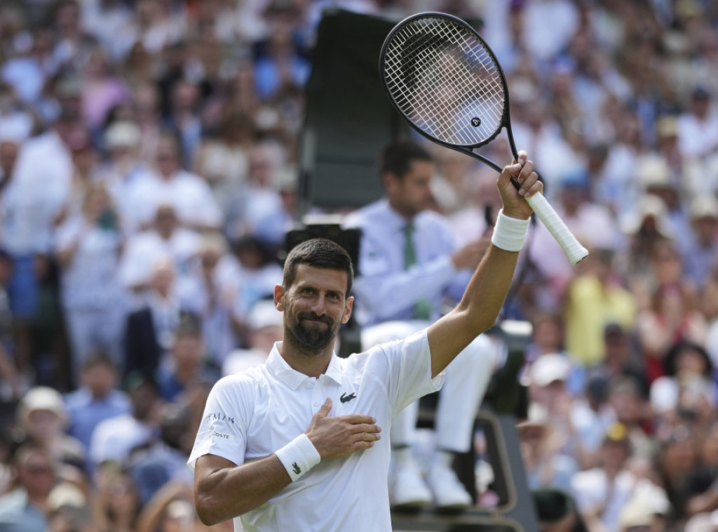 Djokovic advances to Wimbledon third round, sets up clash with Kecmanovic