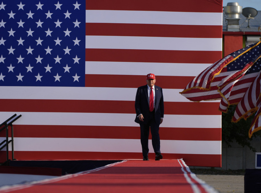 Donald Tramp potpisao naredbu o povećanju cena ulaznica za turiste u nacionalnim parkovima