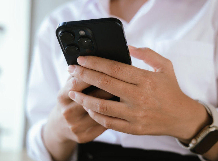 RHMZ pokrenuo sistem za prenos SMS hitnih informacija usled rizika od nevremena