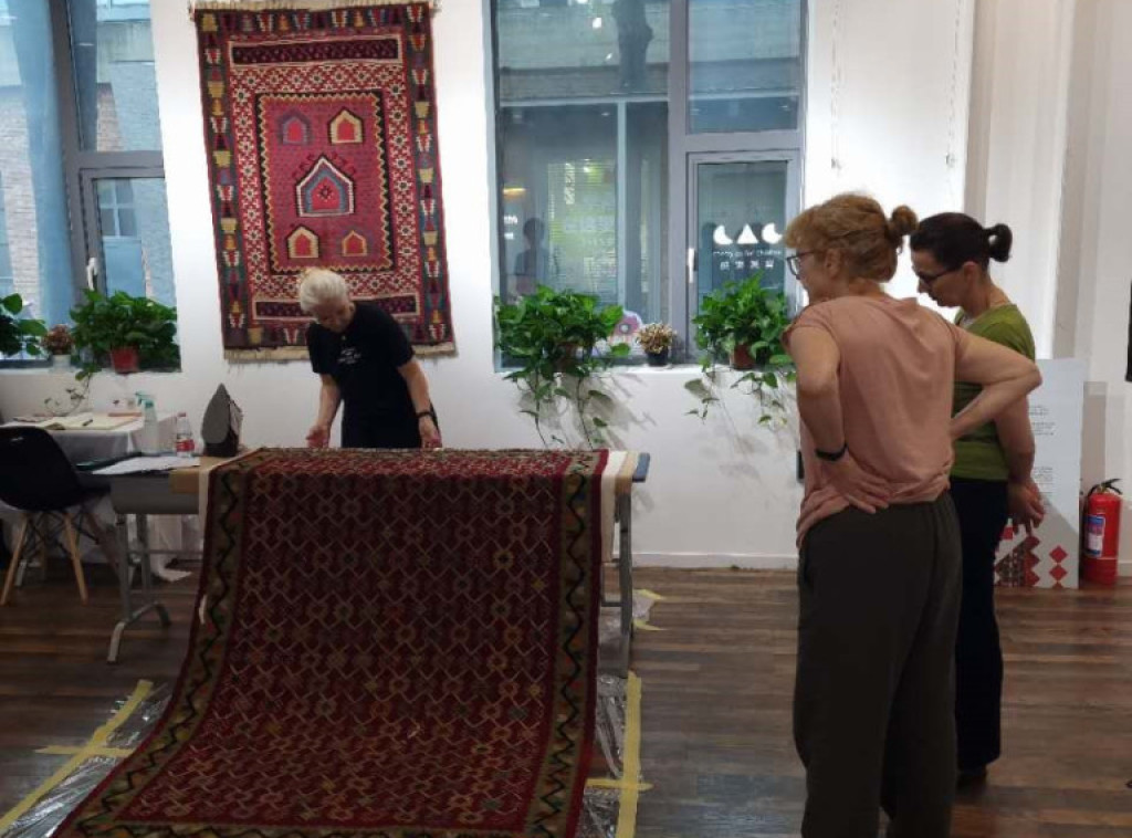 Etnografski muzej predstavlja pirotski ćilim izložbom u Pekingu