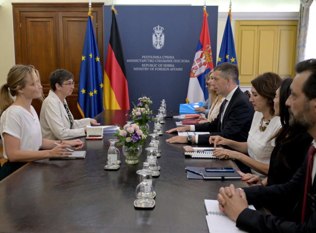 Đurić razgovarao sa Anke Konrad o unapređenju bilateralnih odnosa i evropskim integracijama Srbije