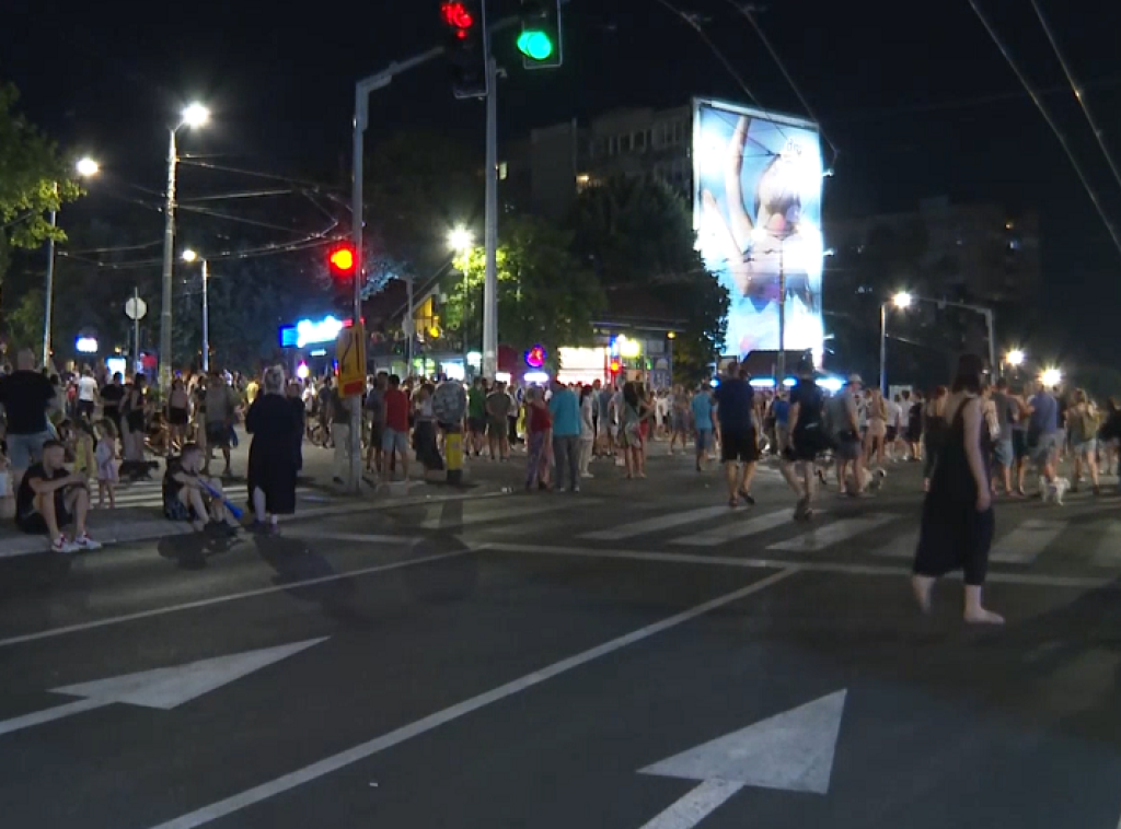 Blokiran saobraćaj u nekoliko ulica u Beogradu, protesti bez incidenata