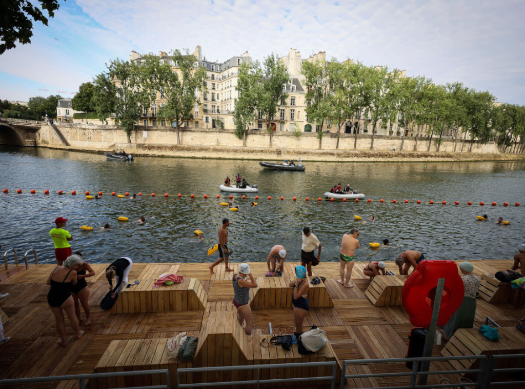 Francuska: Od danas dozvoljeno kupanje Parižana u Seni