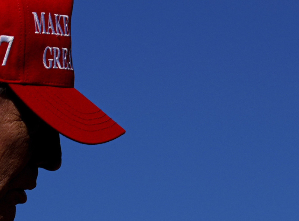 Tramp opisao telefonski razgovor sa Zelenskim kao dobar i strateški važan