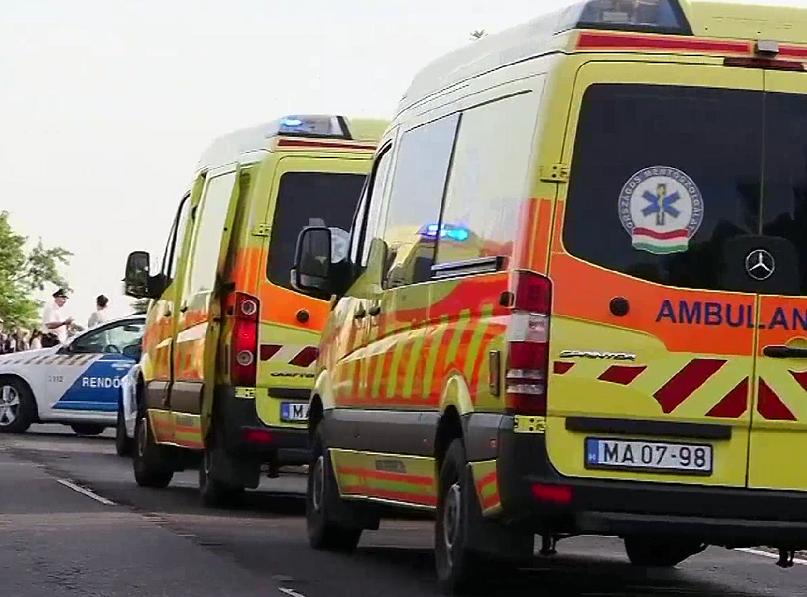 U udesu ukrajinskog putničkog autobusa u Mađarskoj povređeno 19 osoba, 17 maloletnika