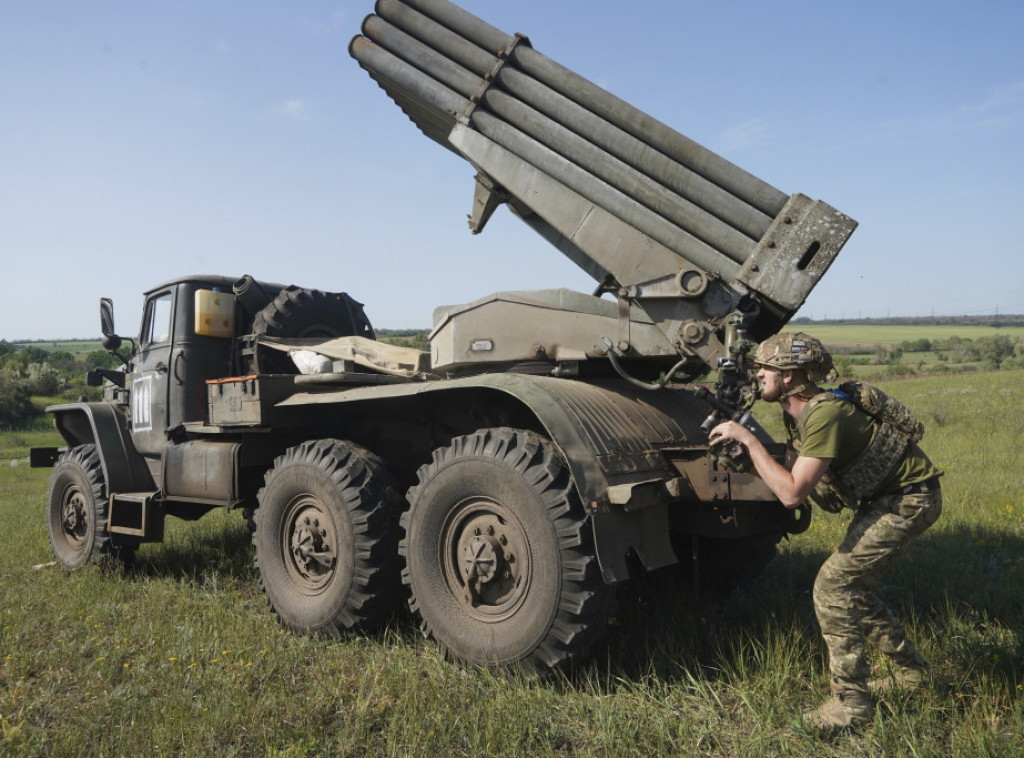 Pet osoba poginulo, jedna ranjena u ruskom granatiranju Donjecke oblasti