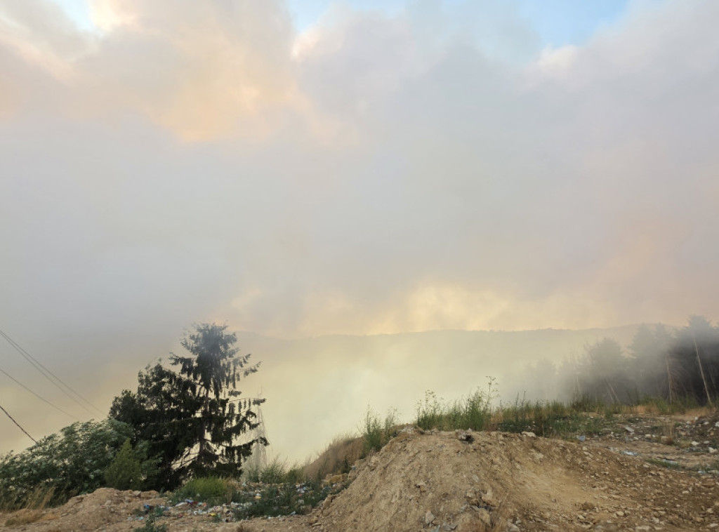 Požar na Golom brdu još nije pod kontrolom, na terenu sve raspoložive ekipe