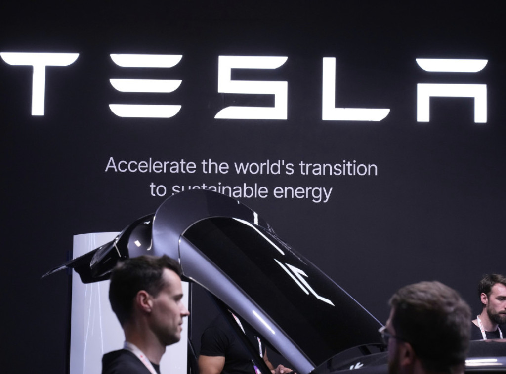 Akcije Tesle pale za 7% nakon što je Ilon Mask najavio osnivanje političke stranke