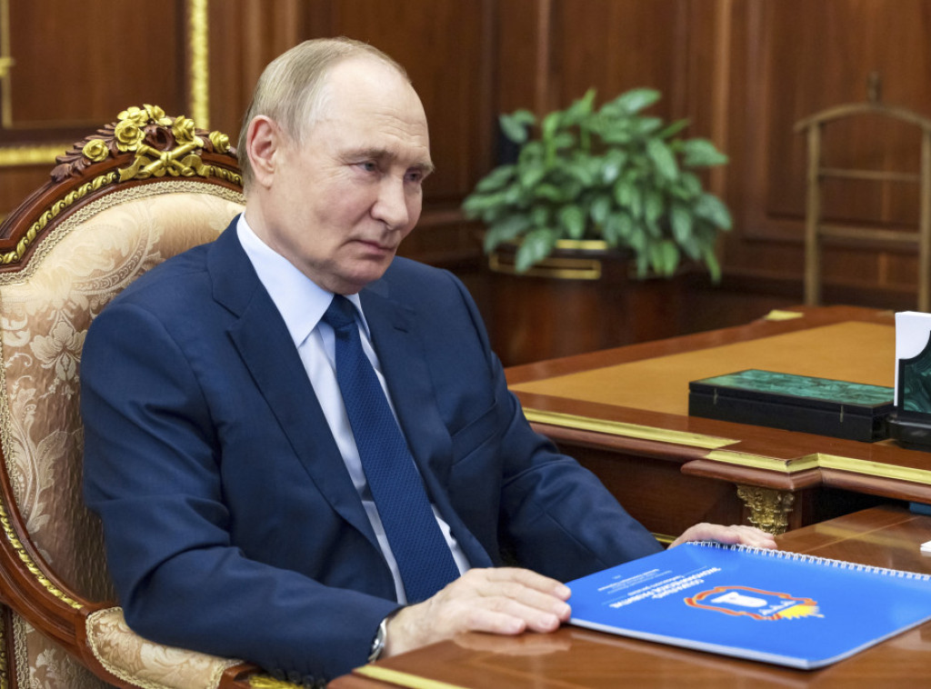 Politiko: Putin smenio ministra nakon što je Ukrajina ugrozila ruski vazdušni saobraćaj