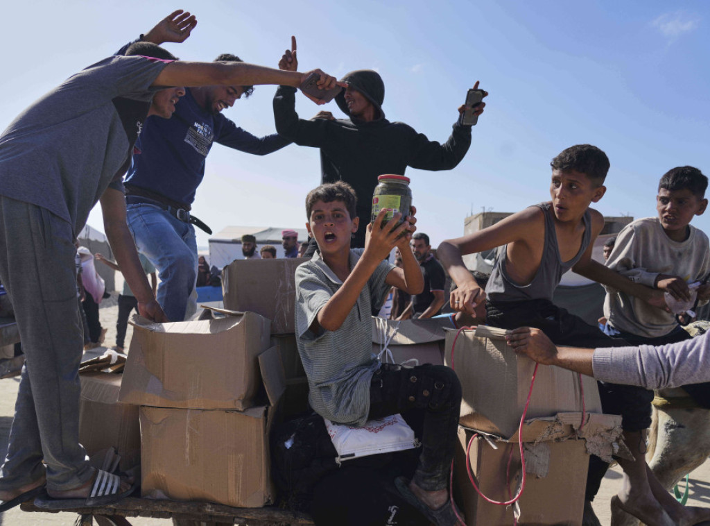 Rojters: GHF predložila osnivanje kampova za Palestince u Gazi