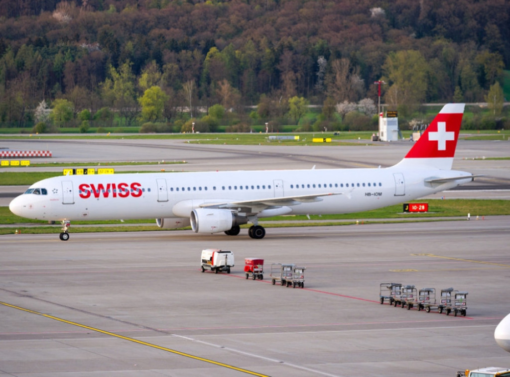 Avion kompanije Svis iz Beograda prinudno sleteo u Nemačku zbog dima u kabini