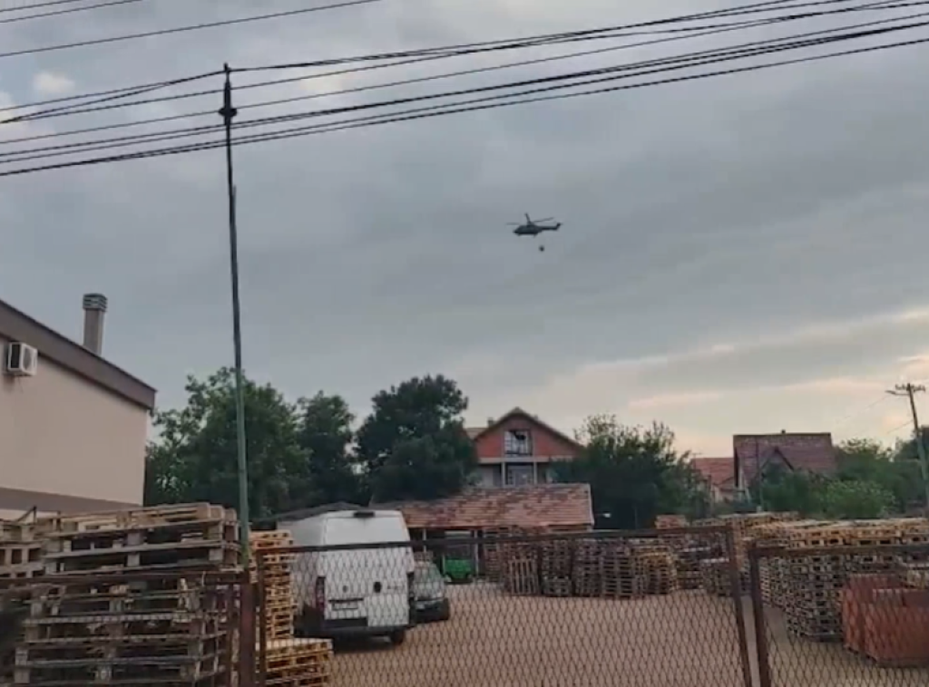 U Šumadiji aktivno 148 požara, u pomoć vatrogascima pritekao helikopter MUP-a