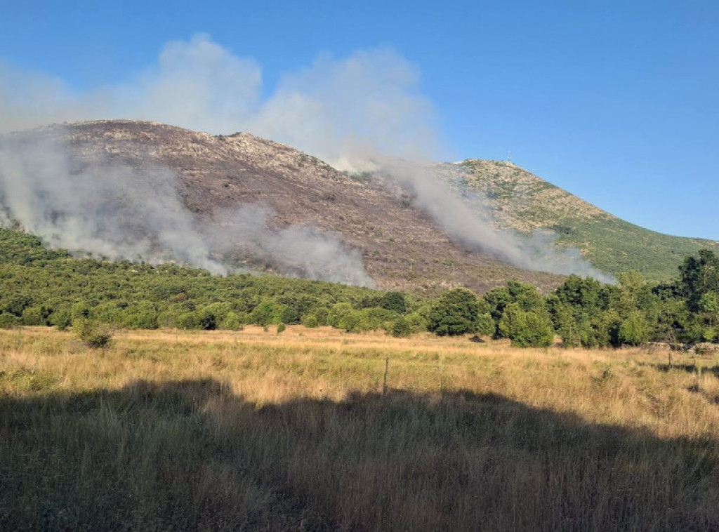 Situacija na požarištima kod Trebinja stabilnija nego prethodnih dana