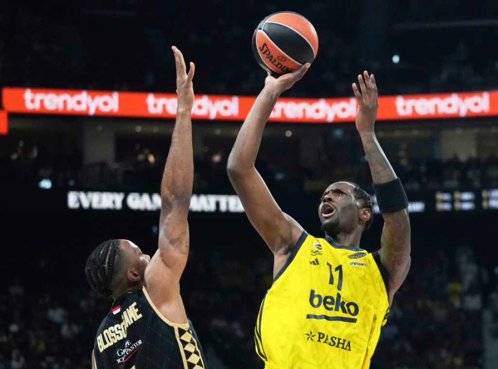 Američki košarkaš Najdžel Hejs-Dejvis nije više član Fenerbahčea