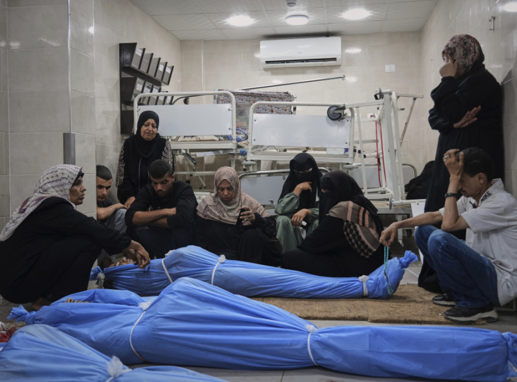 Najmanje 11 ljudi poginulo u napadima izraelskih snaga u gradovima Gazi i Rafi