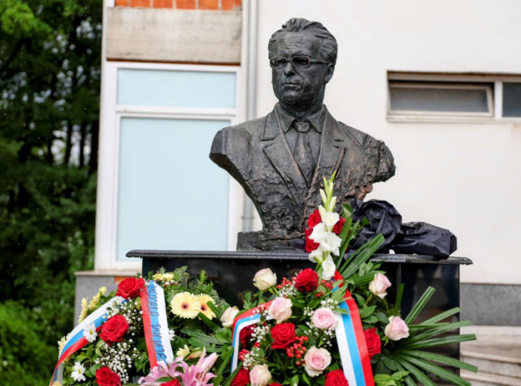 Dodik: Bista Čurkinu je znak zahvalosti naroda koji pamti